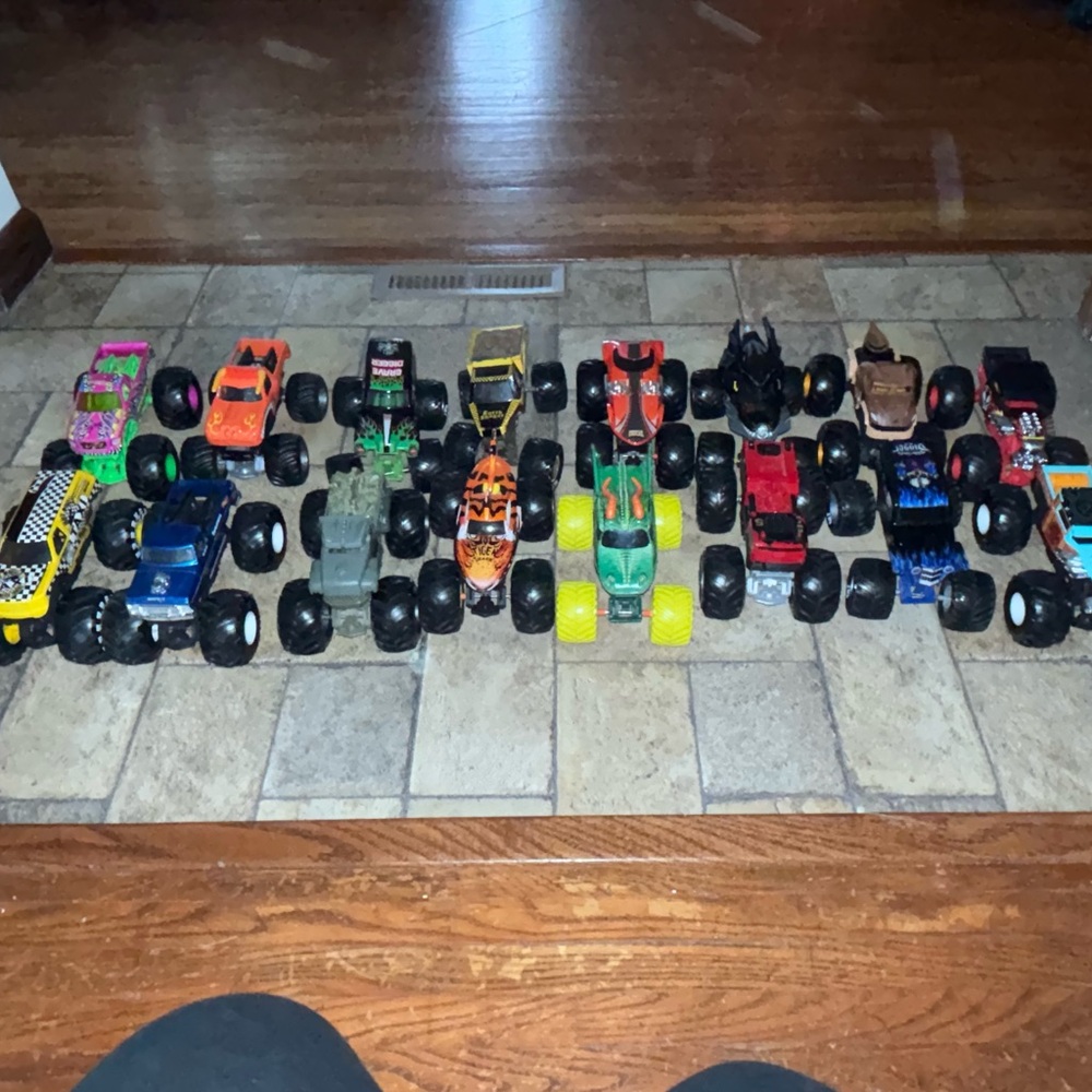 Lot of Monster Jam Trucks; 1:24 scale